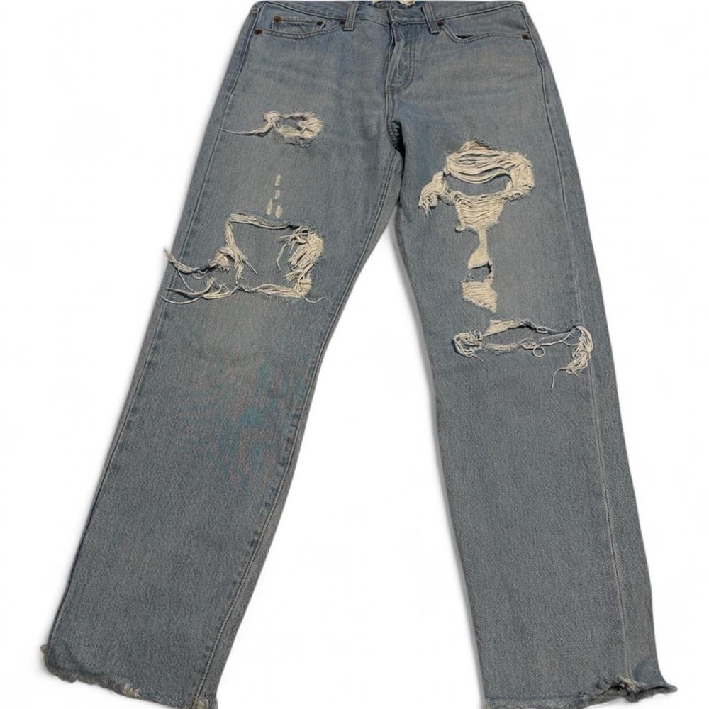 Distressed Wedgie Levis